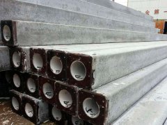 铝复合板是根据铝材及复合铝材从而制成的一种