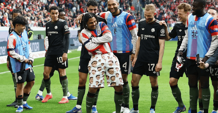 拜仁逆转弗赖堡绝杀告捷 格纳布里泳裤恶作剧引