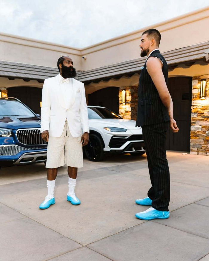 哈登与祖巴茨携手拍摄Harden Vol.10宣传片