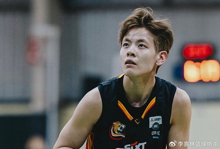 杨舒予首秀31分逆转墨尔本老虎女篮力克灵伍德老