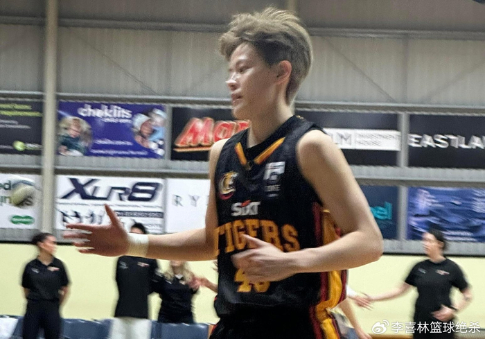 杨舒予首秀31分逆转墨尔本老虎女篮力克灵伍德老